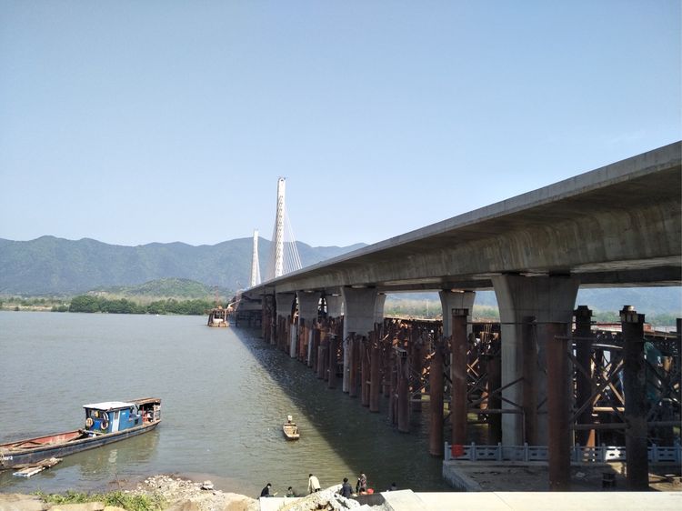 涂裝施工前橋梁整體效果